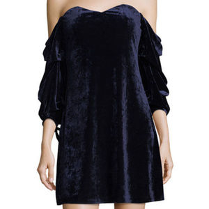 NWT Romeo + Juliet Couture Velvet Dress